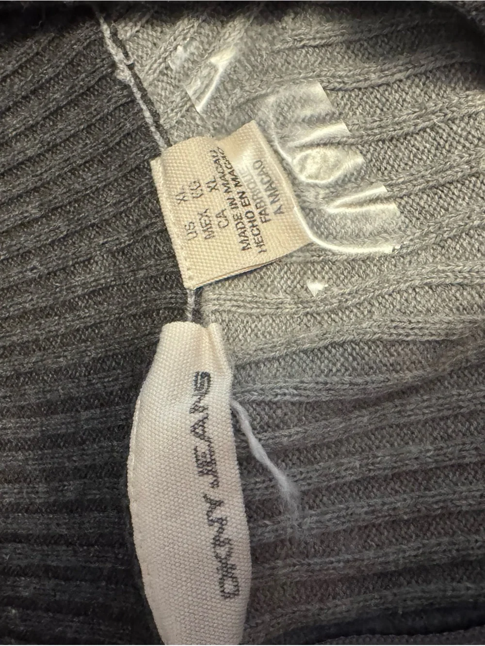 Sweater bundle - Picture 2 of 12